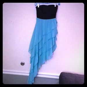 🦋 Strapless Wavy Dress